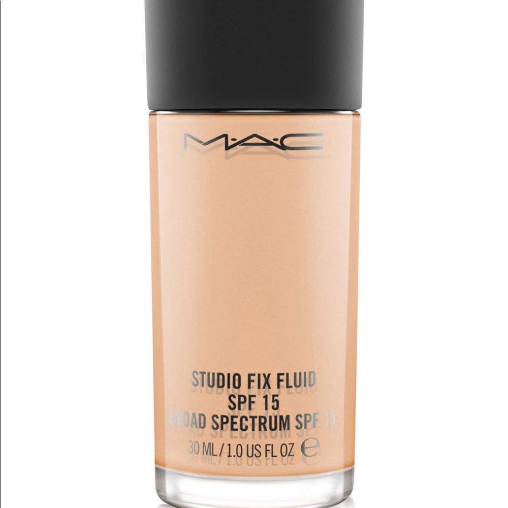 Studio fix fluid foundation - SPF 15